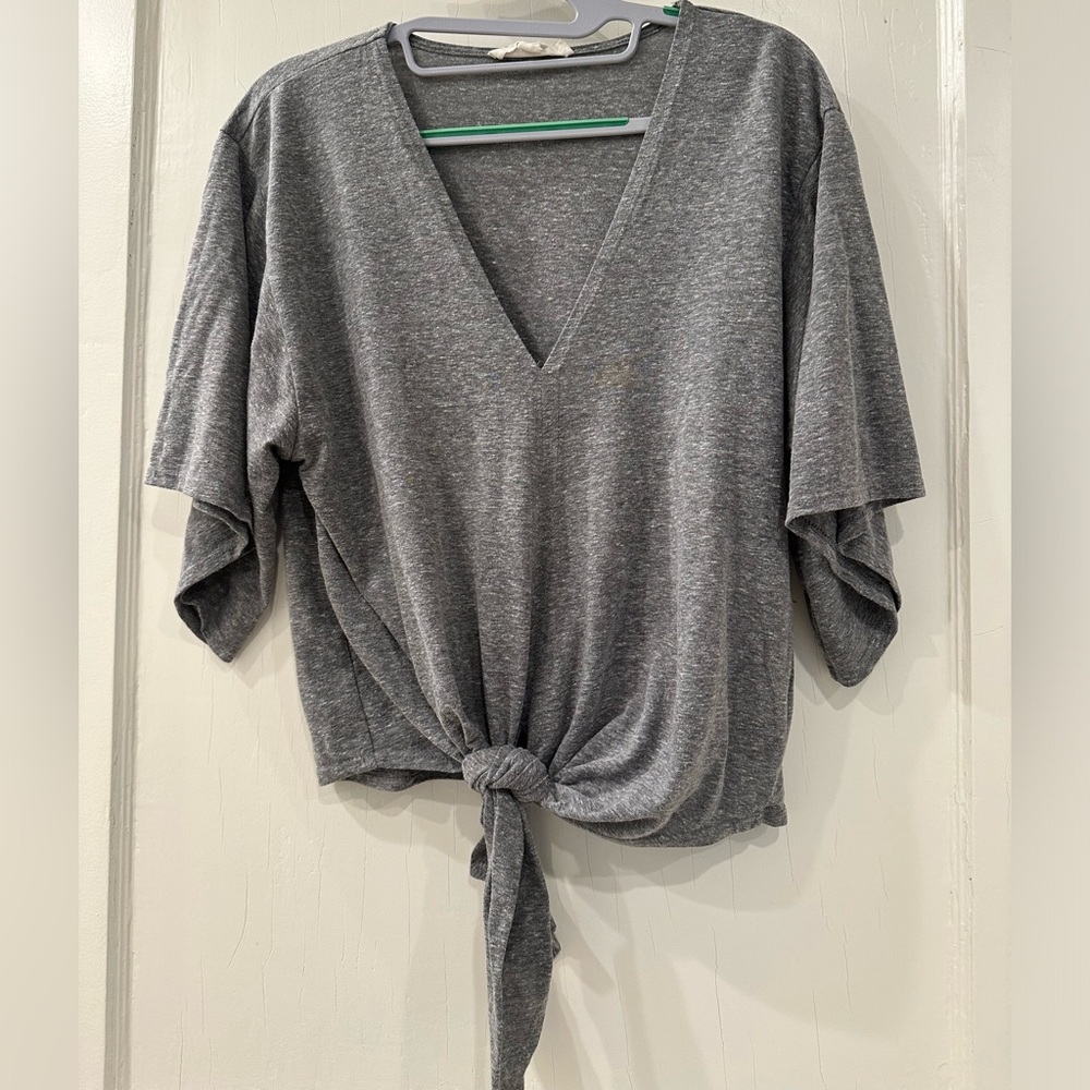 Flowy front tie top